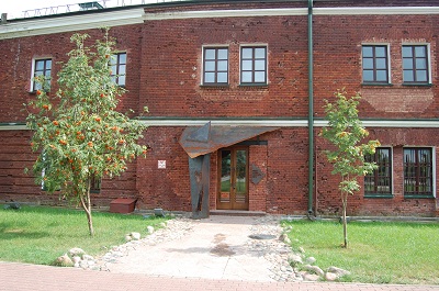 1f 3